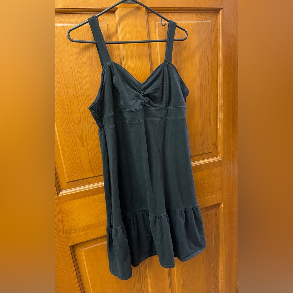 Women’s North Face black sleeveless dress